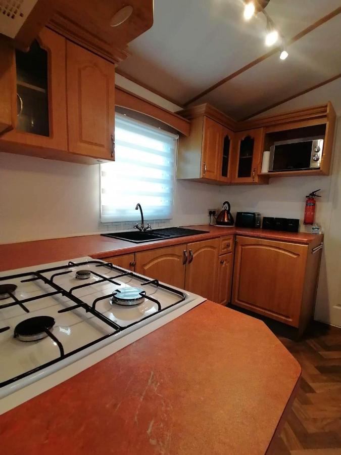 לאונססטון Cornwall Cornwall-Chapmanswell Caravan Holiday Park A30 B&B Bed And Breakfast #41 מראה חיצוני תמונה