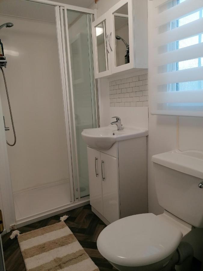 לאונססטון Cornwall Cornwall-Chapmanswell Caravan Holiday Park A30 B&B Bed And Breakfast #41 מראה חיצוני תמונה